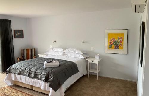Coromandel Bed & Breakfast | Fitzroy BnB: Ocean View Retreat with Perfect 10 Reviews