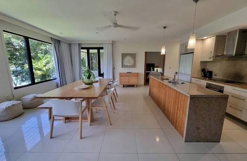 Fitzroy Island Resort | Fitzroy Island Resort: Family-Friendly Retreat with Pool