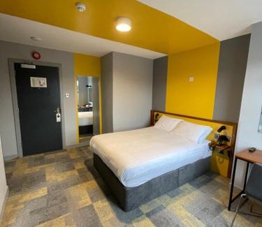 Temple Bar Hotel | Explore Fitzsimons Hotel Temple Bar with Restaurant & Access
