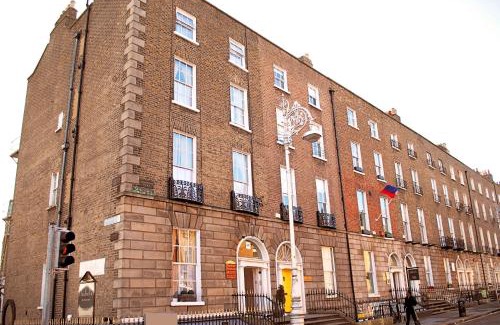 Grand Canal Dock House | Discover Fitzwilliam Townhouse: Family-Friendly Retreat