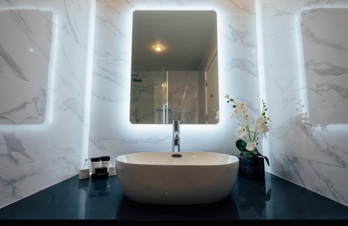 Waterford Hotel | Fitzwilton Hotel: 4-Star Comfort with Family-Friendly Perks
