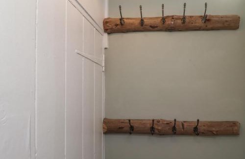 Alnmouth House | Cozy Five Bells Cottage: Family-Friendly 4-Star Retreat
