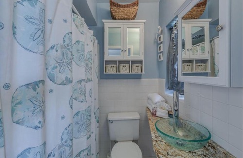 Bay Esplanade House | Exceptional Five Palms Suite 207 - Perfect for Families