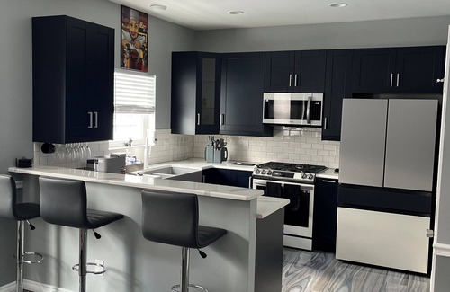 Wyandotte House | Five star 3 bedroom newly constructed home with pool table sleeps 8