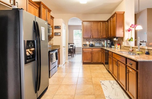 Apopka House | Five Stars Retreat with Pool & Breakfast - Guest Rated 10/10