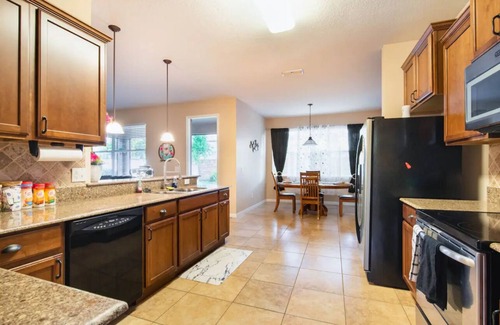 Apopka House | Five Stars Retreat with Pool & Breakfast - Guest Rated 10/10