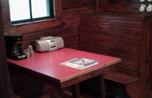 Hot Springs Cabin | Inviting FIVE POINTS~LAKE HAMILTON: Cozy Cabin with Lake Views