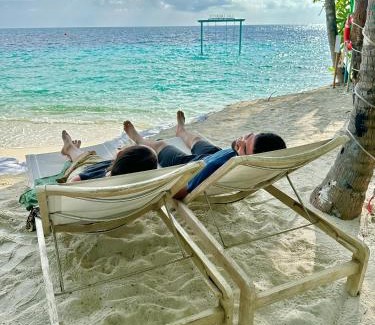 Mandhoo Resort | Fiyavalhu Resort Maldives: Beachfront Bliss & Family-Friendly Fun