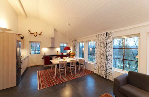 Bruksvallarna Ski Chalet | Experience Fjällfrid Stugor: Pet Friendly & Family Ready!