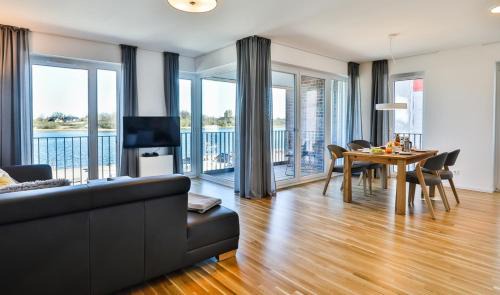 Kappeln Apartment | Fjordblick im Speicherquartier - Pet & Child Friendly Stay