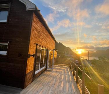 Botnhamn House | Experience Fjordgård Mountain with Oceanfront Views