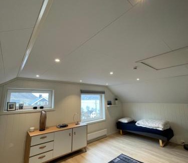 Botnhamn House | Experience Fjordgård Mountain with Oceanfront Views