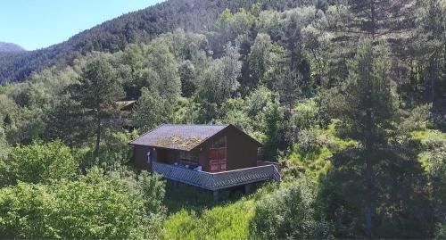 Kvinnherad House | Fjordhytte-2: Family-Friendly Retreat in Nature's Embrace