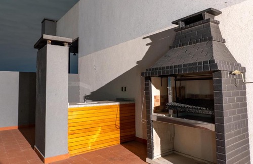 Villa del Parque Apartment | Top-Rated Fk Agronomía: Family-Friendly & Accessible Retreat