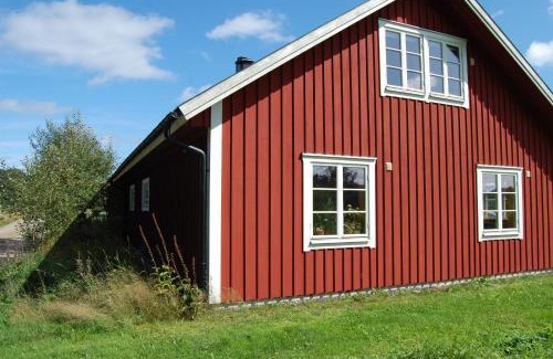 Ullared Apartment | Discover Flähult Ullared: Pet-Friendly with Ocean Views