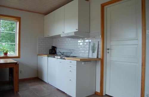 Ullared Apartment | Discover Flähult Ullared: Pet-Friendly with Ocean Views