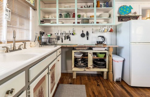 Port St. Joe Cottage | Cozy Cottage Just Steps from the Gulf - Pet Friendly & Ocean View