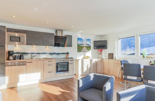Schonbach Apartment | Relaxing Flat with Balcony and Scenic Views, Rated 10/10