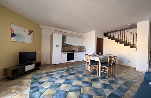 La Muddizza Condo | Pet-Friendly Flat 4 with Oceanfront Views & Breakfast