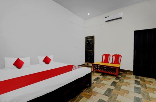 Patti Hotel | Budget-Friendly Flagship Bhawani Palace with Breakfast Included