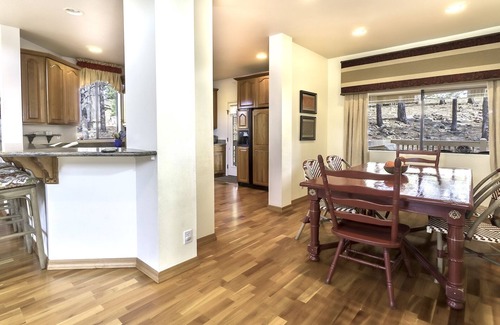 Flagstaff House | Flagstaff Treehaus: Guest Rated 10/10 with Pool & Spa