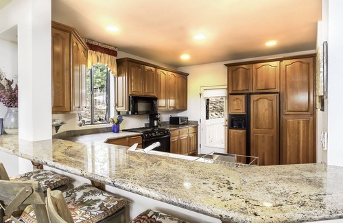 Flagstaff House | Flagstaff Treehaus: Guest Rated 10/10 with Pool & Spa