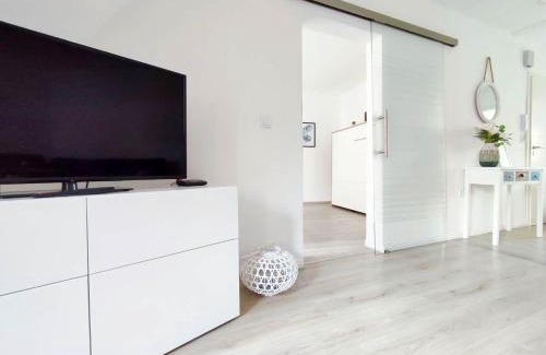 Herford Apartment | Bright 3ZKB Apartment in City Center with Free Wi-Fi