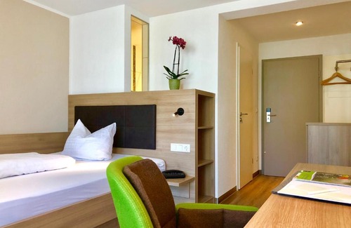Donaueschingen Hotel | Oceanfront Flair Hotel Grüner Baum: Rated 8.1/10 by Guests