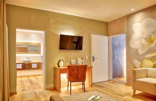 Ostwig Hotel | Pet-Friendly Flair Hotel Nieder with Pool & Hot Tub Access