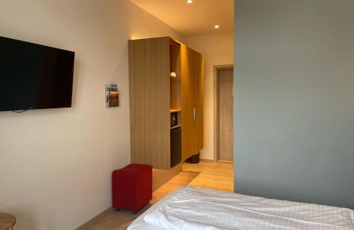 Meersburg Hotel | Pet Friendly Flair Hotel zum Schiff with Oceanfront Views