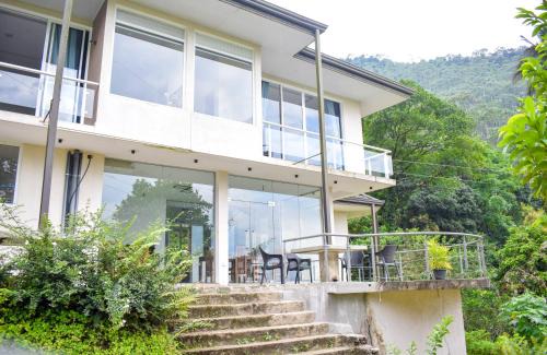 Norton Bridge Villa | Discover Flaming Tree Resorts: Pet-Friendly Retreat with Spa