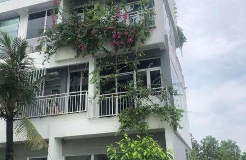 Ngoc Quang House | Explore Flamingo Đại Lải SH5.1: Family & Pet-Friendly Retreat
