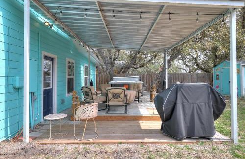Fulton House | Top-Rated Flamingo Flats with Relaxing Hot Tub Amenities