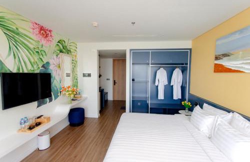 Hoang Hoa Hotel | Experience Luxury at Flamingo Hải Tiến with Pool & Spa