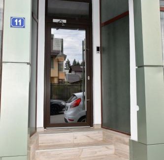 Pitesti Hotel | Budget-Friendly Flamingo Hotel with Family Amenities