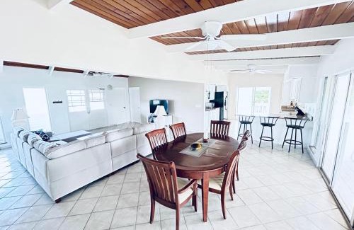 Discovery Bay House | Flamingo House - Turks & Caicos