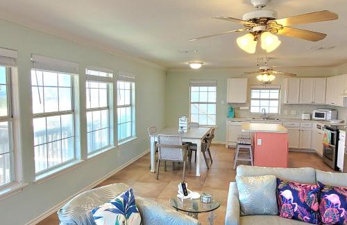 Flour Bluff House | Flamingo Lagoon