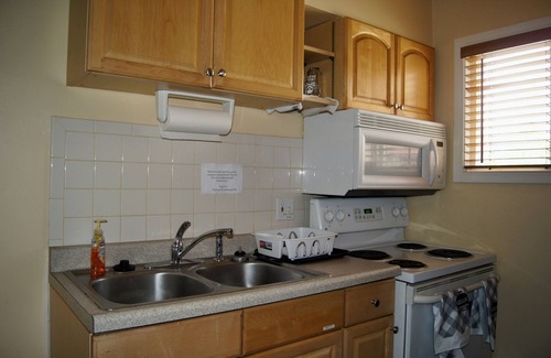 Coeur d'Alene Hotel | Flamingo Motel: Guest Rated 10/10 with Pet-Friendly Perks