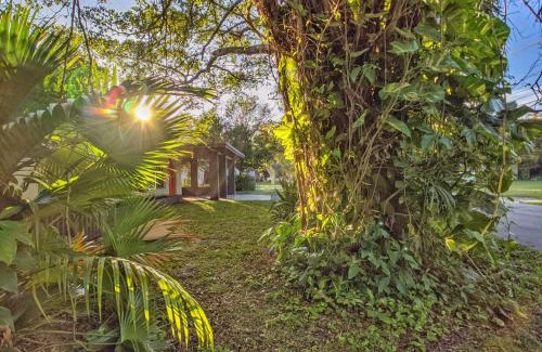Edgewood House | Discover The Place: 4-Star Oceanfront Family Getaway
