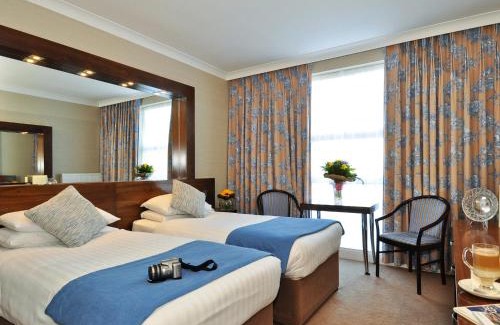 Roscoe Hotel | Delight in Comfort at Flannery's Hotel with Great Amenities