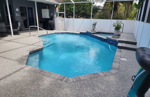Grand Oaks House | Relaxing Florida Getaway with Pool, Spa & Ocean Views