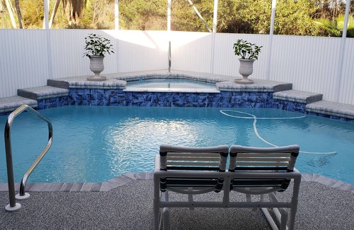 Grand Oaks House | Relaxing Florida Getaway with Pool, Spa & Ocean Views