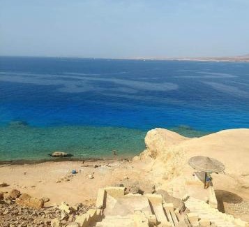 El Hadaba Apartment | Outstanding Sea Street Flat in Hadaba Area - Rated 10/10