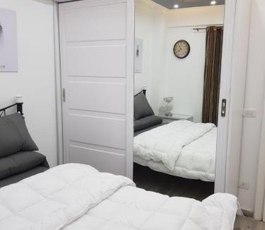 El Hadaba Apartment | Outstanding Sea Street Flat in Hadaba Area - Rated 10/10