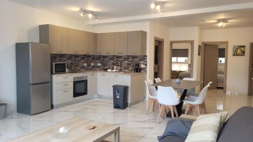 St. Andrew's Apartment | Family-Friendly Flat 1 in Central Swieqi for Memorable Stays