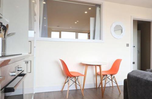 Bristol City Centre Apartment | Discover Flat 14 Southey House: Guest Rated 7.7/10