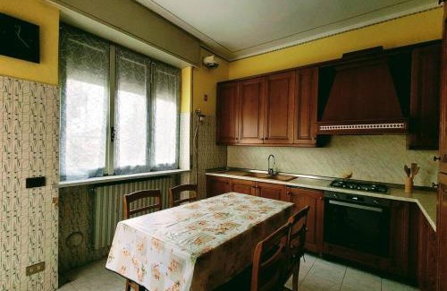 Cologno al Serio Apartment | Convenient Stay 15km from Milan BGY Airport - Family-Friendly