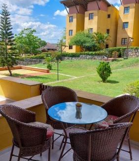 Novo Gravata Apartment | Inviting Winterville Gravatá: Oceanfront Bliss Awaits