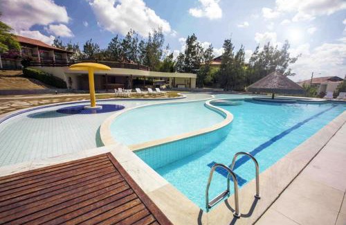 Saire Apartment | Cozy Flat 3 Fazenda Monte Castelo with Oceanfront Pool