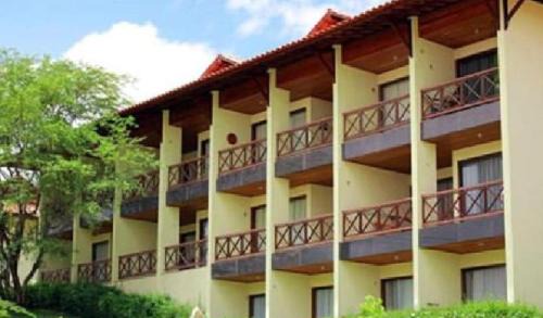 Saire Apartment | Cozy Flat 3 Fazenda Monte Castelo with Oceanfront Pool